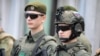 Нохчийчоьнан куьйгалхочун кIентий Эли, Ахьмад а (аьрру агIора аьтто агIоне) Оьрсийчоьнан президентан Путин Владимиран 70 шо кхачарна лерина Соьлжа-ГIалахь эскаран дIахIиттаршкахь, 2022-чу шеран гIадужу-бутт.