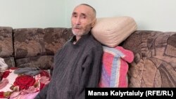 Арон Атабек после освобождения. Алматы, 6 октября 2021 года