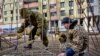 Рублдин курсу борбор азиялык мигранттарга кандай таасир этти? 