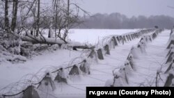 Укріплення на кордоні з Білоруссю в Рівненській області України, лютий 2024 року, ілюстративне фото