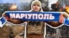 Боєць із позивним «Маріуполь» у мирному житті любив футбол. Тепер він воює, а шарфик ФК з ним на фронті ... (колаж) 