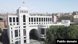 У МЗС Вірменії заявили про недружні висловлювання представників РФ на російських телеканалах і нападки на дії вірменської влади
