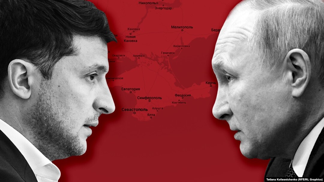 Володимир Зеленський (л) та Володимир Путін на тлі мапи Криму. Колаж