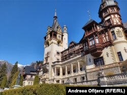 Castelul Peleș este unul dintre punctele de atracție turistică din România