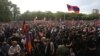 Сторонники оппозиции проводят митинг на площади Франции в центре Еревана. 1 мая 2022 г.