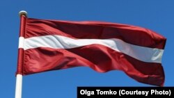 За версією слідства, політик останні чотири роки передавав Росії інформацію про бюджет армії, закупівлі і східний кордон