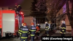Din primele informaţii, incendiul ar fi izbucnit chiar de la instalația de oxigen la care erau conectați pacienţii.