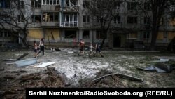Війна на Донбасі: наслідки російського обстрілу Бахмута (фотосвідчення)