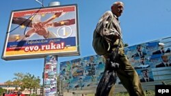Predizbornih plakata je bilo mnogo više 2006. godine, kada su održani prvi izbori nakon proglašenja nezavisnosti.