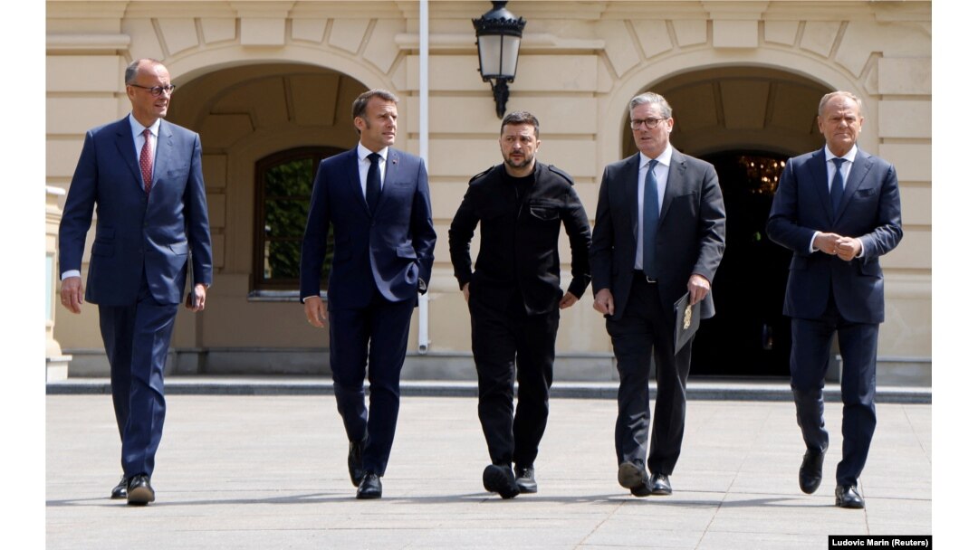 De la stânga la dreapta: cancelarul german Friederich Melz, președintele francez Emmanuel Macron, președintele ucrainean Volodimir Zelenski, premierul britanic Keir Starmer și premierul polonez Donald Tusk - Kiev, 16 mai 2025