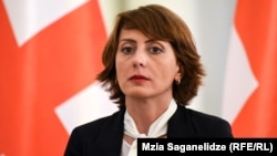ხატია დეკანოიძე, ფრაქცია "ნაციონალური მოძრაობა - ძალა ერთობაშიას" თავმჯდომარე.