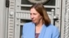 Ambasadoarea SUA în Rusia, Lynne Tracy, părăsește ministerul rus de Externe de la Moscova în aprilie 2023.