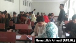 بدخشان کې د کانکور ازموینو د پیل یو انځور