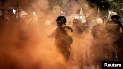 Poliția a acționat în forță asupra manifestanților anti-guvernamentali, pe 28 iunie 2025.