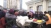 Моҳи марти соли гузашта нархи маҳсулот якбора боло рафт