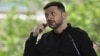 Зеленський не знав заздалегідь про плани США скоротити військову допомогу Україні