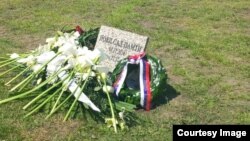 Novi Sad, spomen-ploča nastradalima u padu nadstrešnice