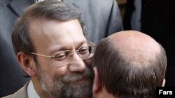 علی لاريجانی، دبير شورای عالی امنيت ملی جمهوری اسلامی و سرپرست مذاکرات هسته ای ايران صبح روز پنج شنبه برای ديداری دو روزه وارد پکن شد تا با مقامات ارشد حکومت چين ديدار و گفت و گو کند.