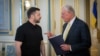 Украина: Орусия чабуулун улантты, Трамптын чабарманы Киевге барды 