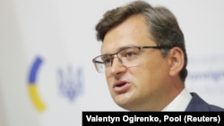 Кулеба наголосив, що хоч Київ поки не має нової інформації, яка б вказувала на підготовку нових військових дій Росії проти України, Заходу важливо діяти зараз, щоб перешкодити цьому