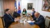 Predsednica Kosova Vjosa Osmani sa liderima političkih stranaka, Priština, 15. maja 2025.
