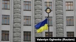 На початку липня Кабмін ухвалив рішення про звільнення Тараса Кременя з посади уповноваженого із захисту державної мови