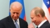 Зустріч Джо Байдена (на той час віцепрезидент США) та Володимира Путіна (тоді прем’єр-міністр Росії), Москва, березень 2011 року