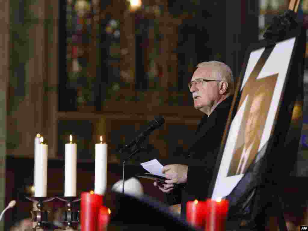 Češki predsjednik Vaclav Klaus tokom govora na pogrebnoj ceremoniji, Hradčani, 23. decembar 2011.