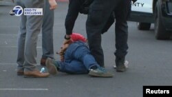 Momentul reținerii suspectului în atacul armat de luni din Half Moon Bay, California/ SUA.