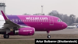 Cetățenii din Republicat Moldova care au rezervat bilete de avion la Wizz Air după 14 martie vor primii banii înapoi, pentru că zborurile vor fi anulate. 