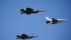 Зазначається. що два норвезькі F-35, дислоковані в Польщу, піднялись по тривозі у відповідь на масовану атаку РФ 15 січня 