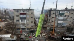Efectele unui atac rusesc cu drone în Sumî.
